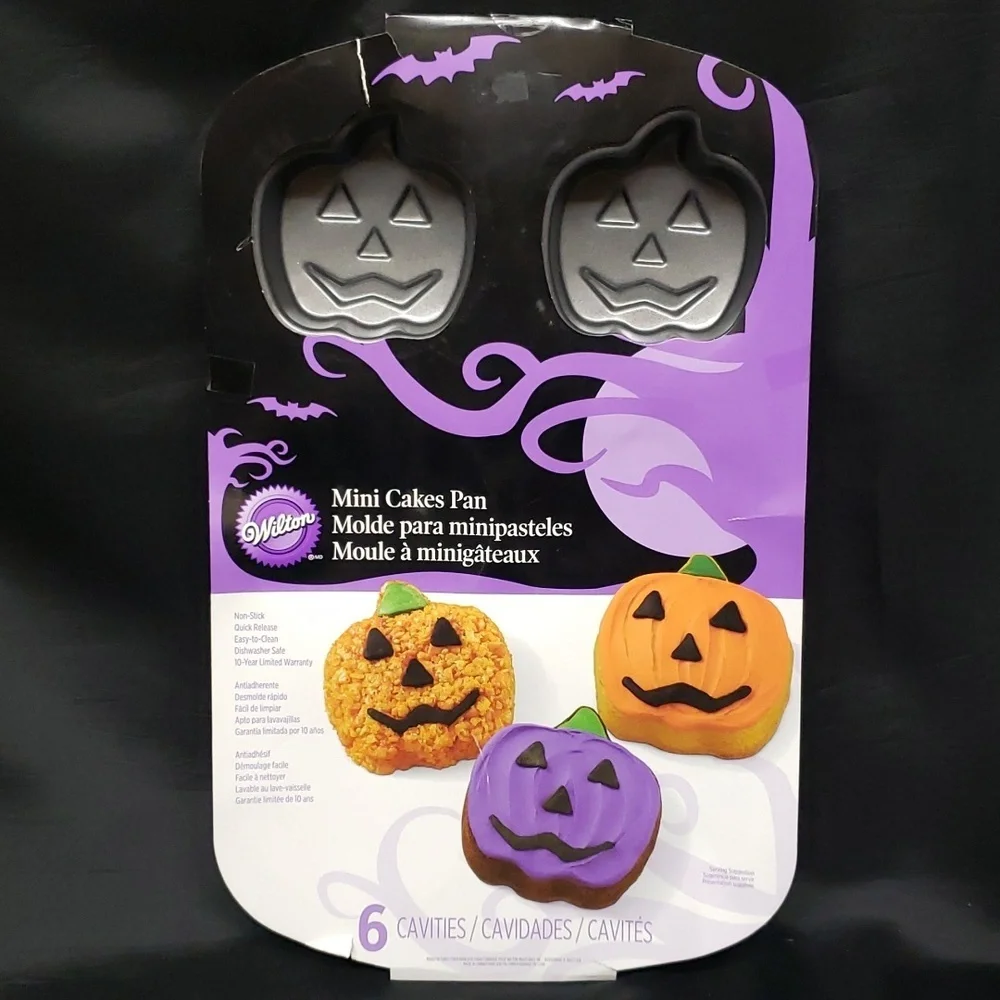 Wilton Pumpkin Mini Cake Pan, 6 count Tray